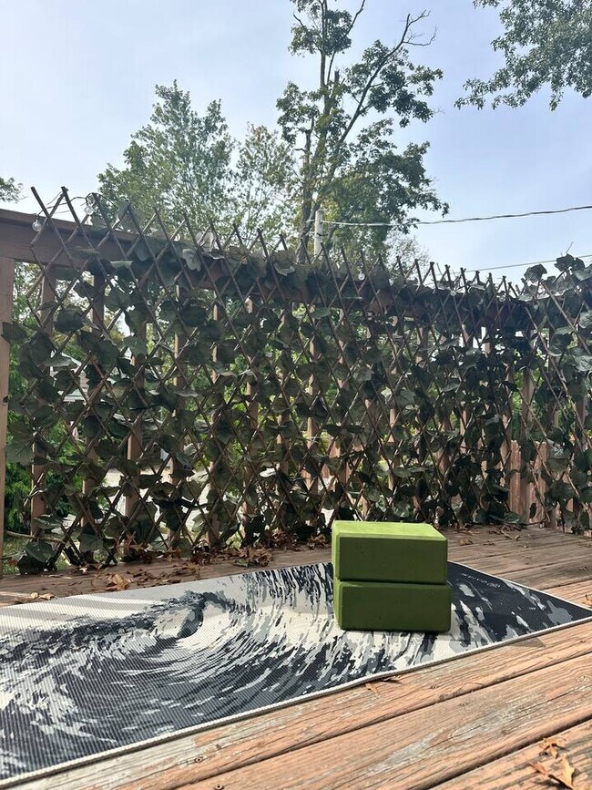 Building Photo - 14 Sterling Rd