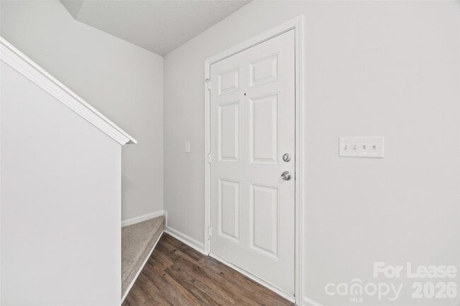 Building Photo - 1411 Swaying Branch Ln