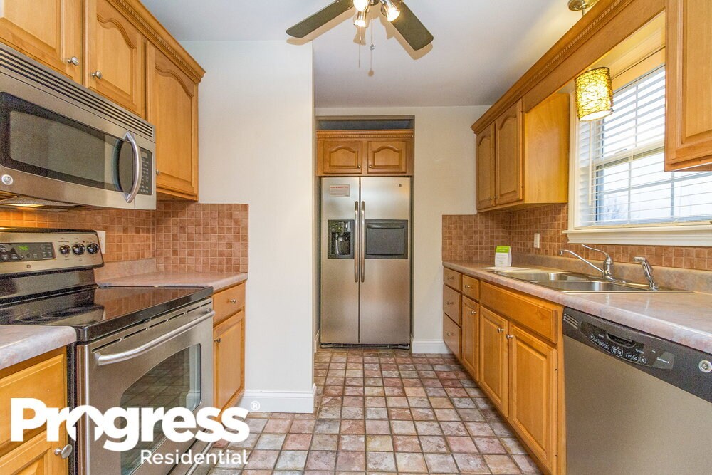 Building Photo - 2062 Prescott Way