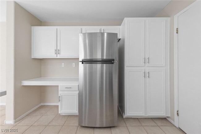 Building Photo - 8025 Cherish Ave