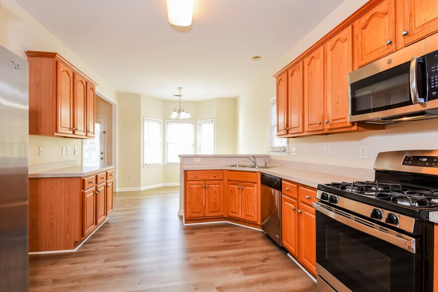 Building Photo - 5545 Wheatfield Ln