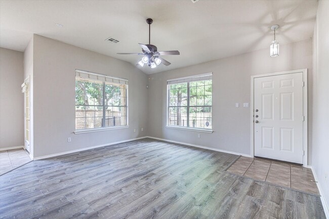 Building Photo - 16100 S Great Oaks Dr