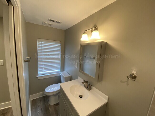 Building Photo - 1115 Winchester St