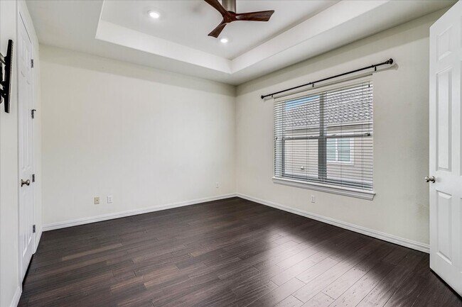 Building Photo - 14910 Leeward Dr