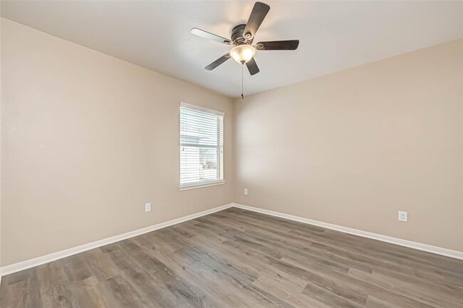 Building Photo - 26611 Glenrock Hills Dr