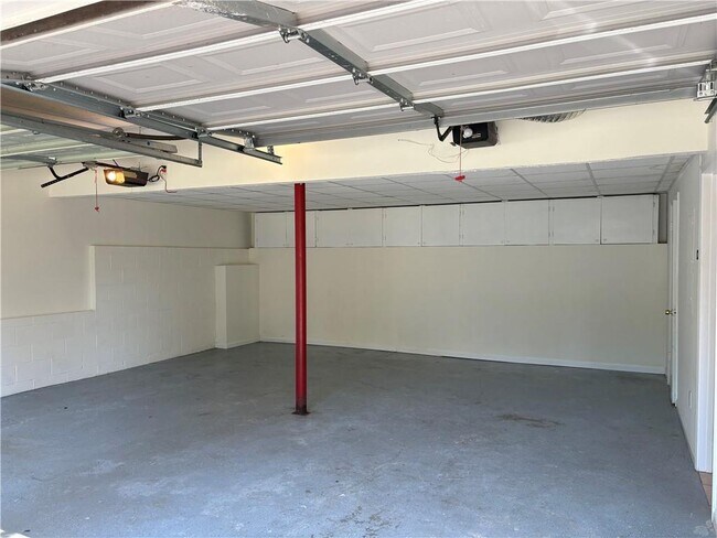 Building Photo - 1045 Coker Cir NW