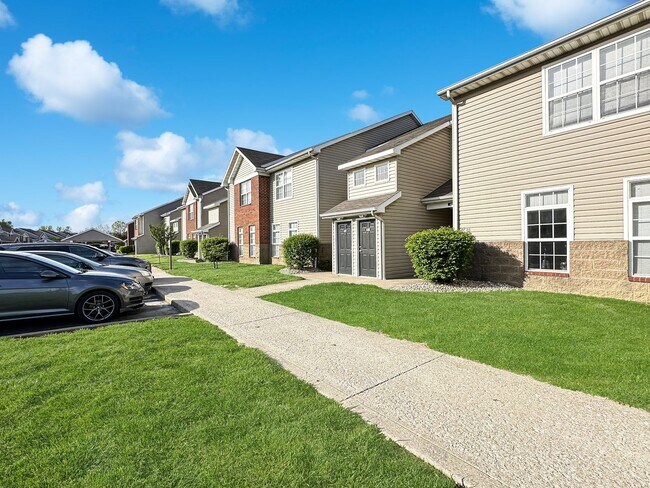 Building Photo - Grand Lakeside Escape: Spacious 3-Bedroom ...
