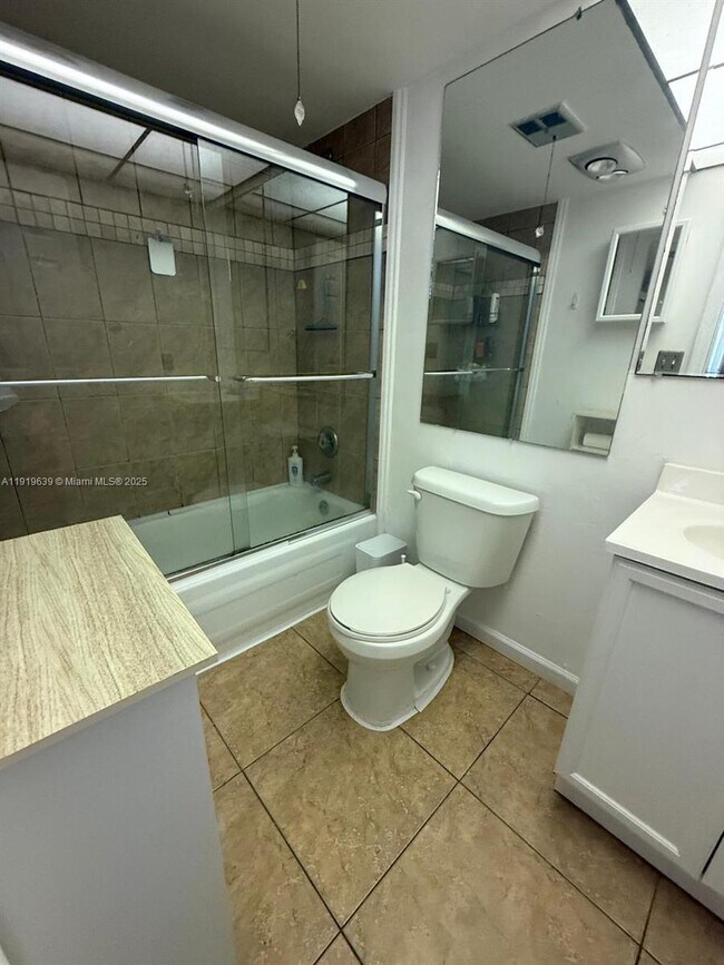 Building Photo - 8220 Sunrise Lakes Blvd