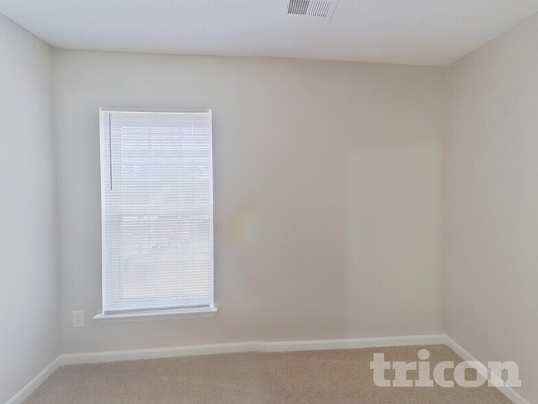 Building Photo - 3323 Mazen Ct