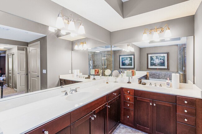 Building Photo - 1809 1st St N