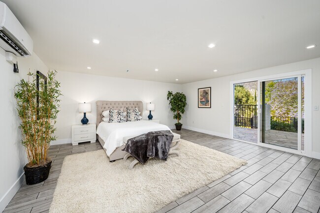 Building Photo - 3420 Blair Dr