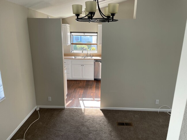 Building Photo - 4471 Garnet Ln