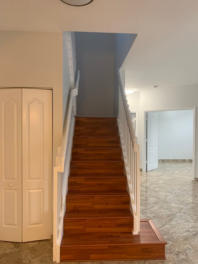 Building Photo - 1530 SW 193rd Terrace