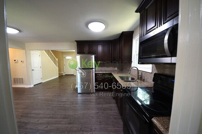 Building Photo - 3742 Atterbury St