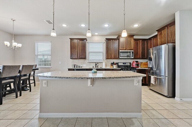 Building Photo - 4 Bedroom Home in Shadow Creek Available for Mid-July Move-In