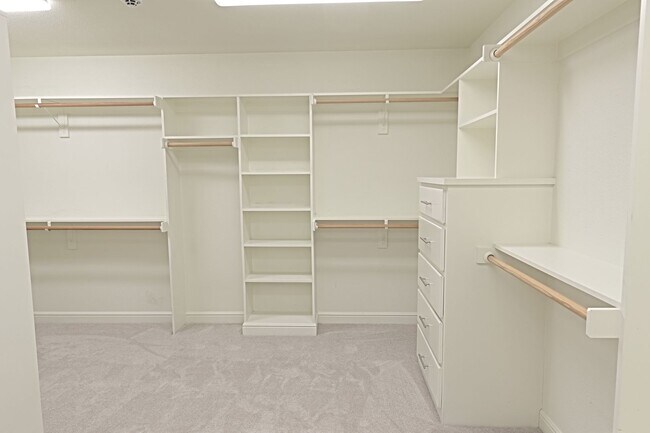 Building Photo - 4821 New Hope Rd