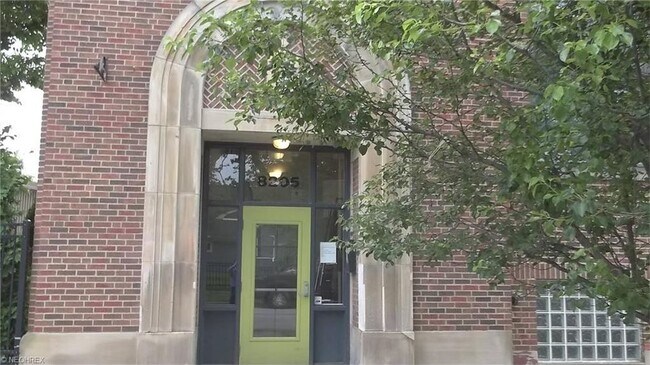 Main entrance - 8205 Franklin Blvd