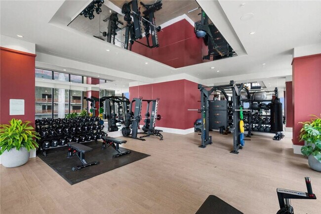 Building Photo - 601 N Miami Ave