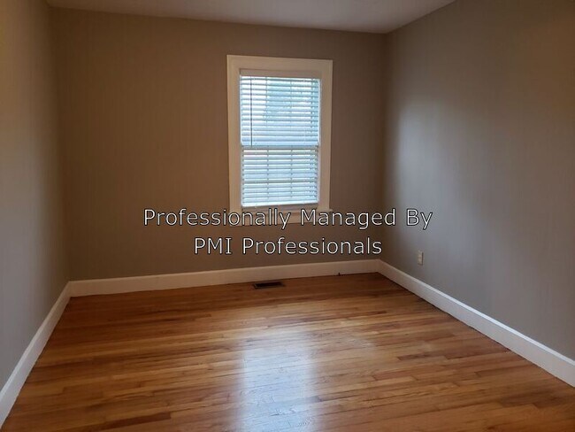 Building Photo - 909 Haynes Dr