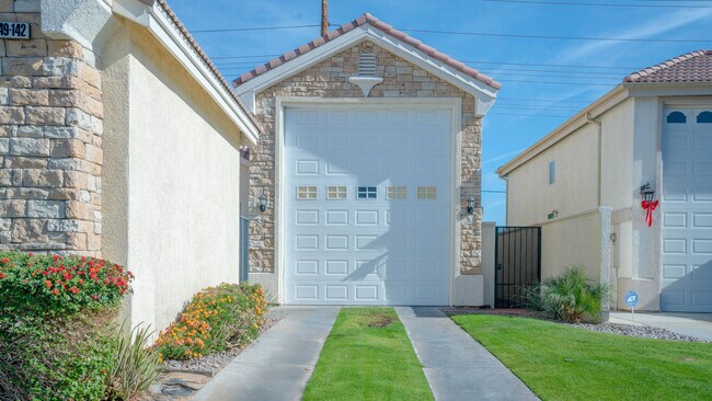 Building Photo - 49142 Barrymore St