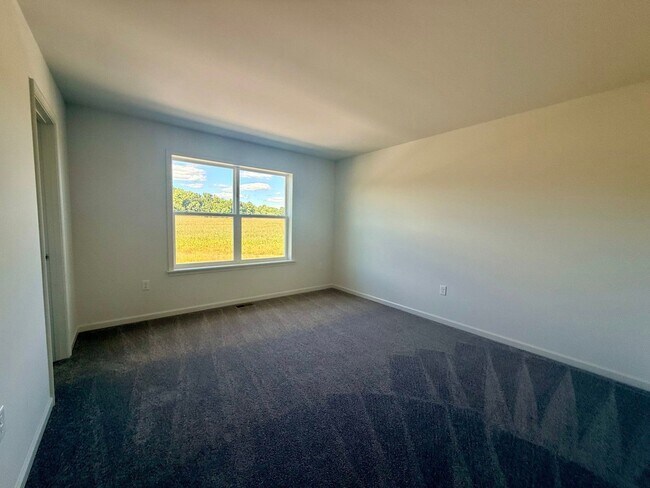 Building Photo - 45 N Conifer Dr
