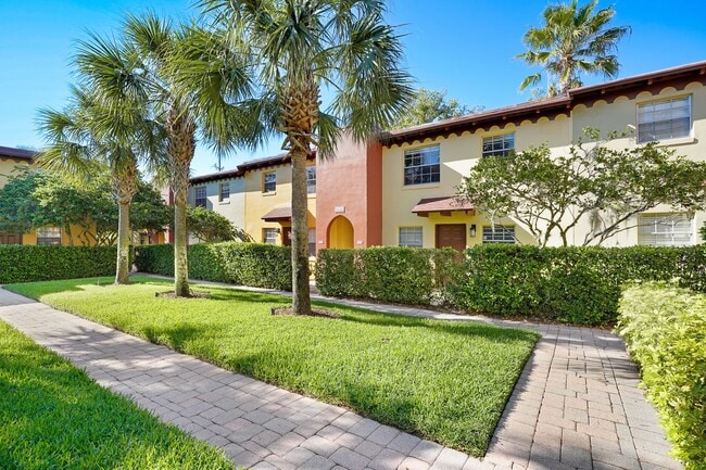 Building Photo - Downtown Orlando (Delaney Park/Lake Davis)