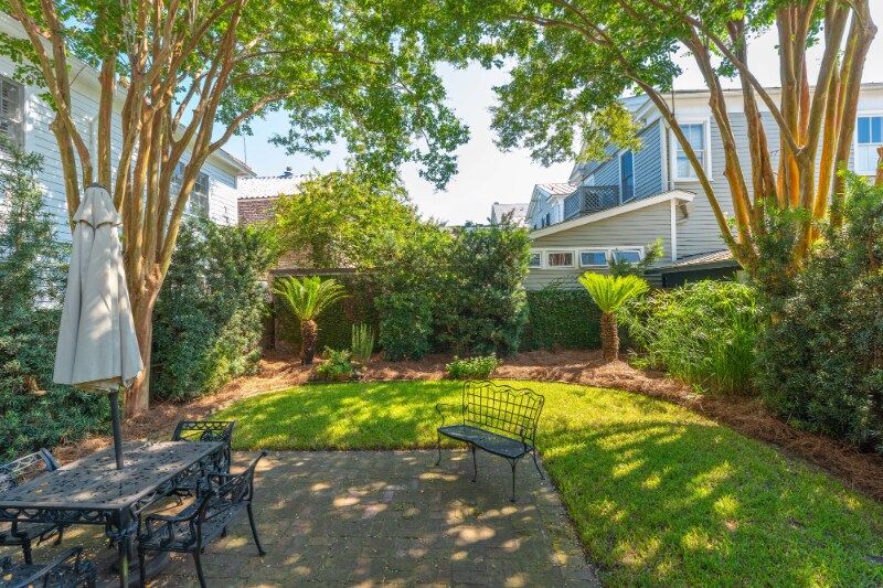 Building Photo - 151 Tradd St