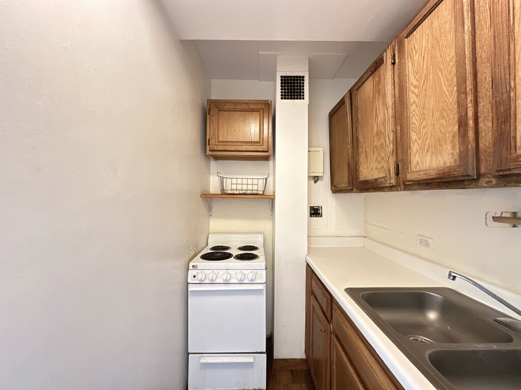 Building Photo - 4180 N Marine Dr
