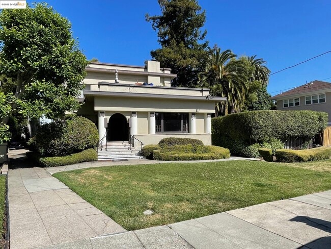 Building Photo - 741 Haddon Pl