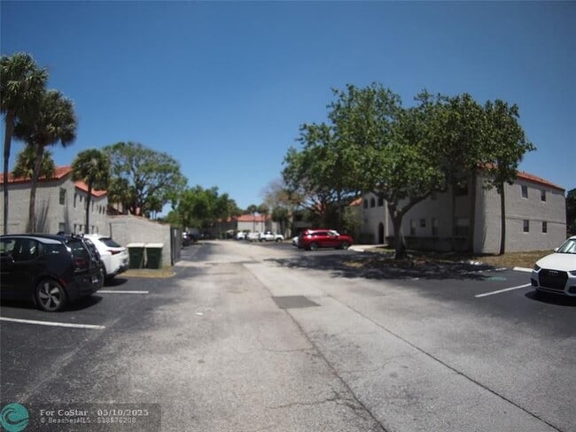 Building Photo - 7355 Woodmont Terrace