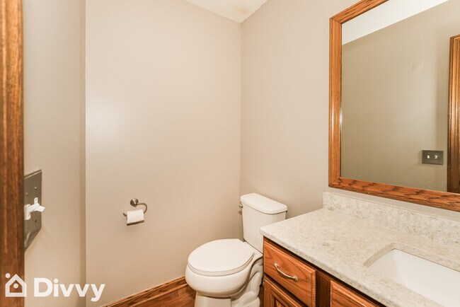 Building Photo - 6817 Salerno St NW