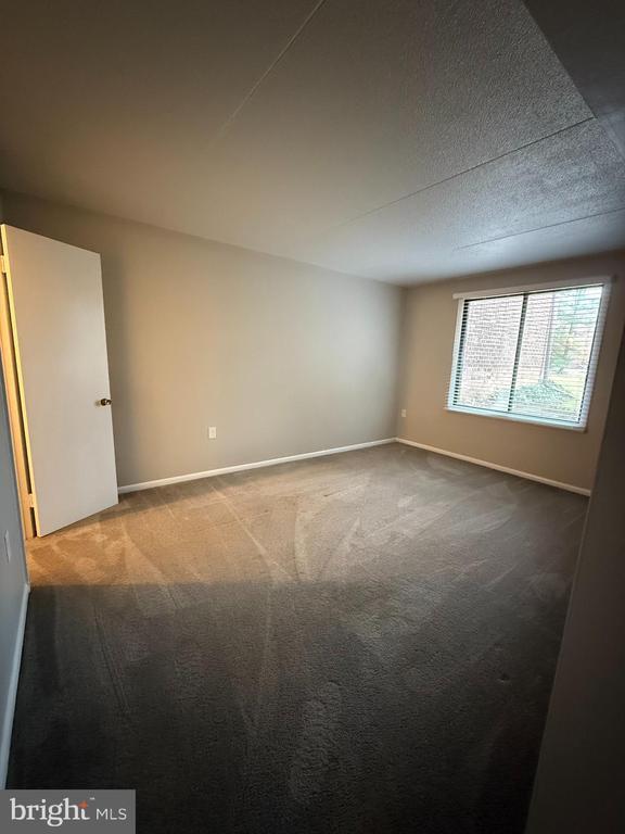 Building Photo - 5245 W Running Brook Rd