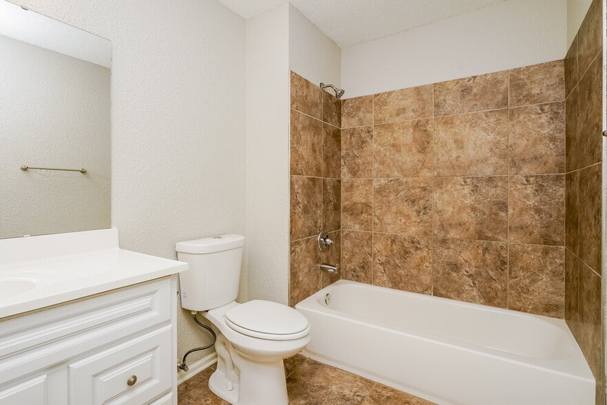 Building Photo - 7110 Tassel Meadow Dr