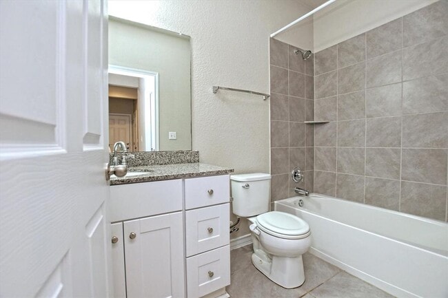 Building Photo - 11732 Saddle Rock Dr