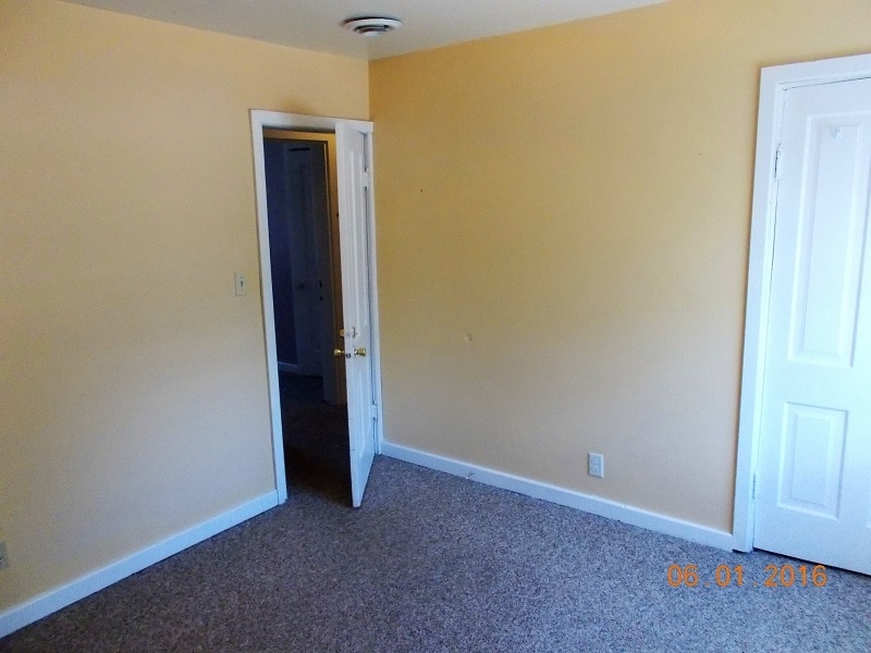 Building Photo - 202 E Sanborn St