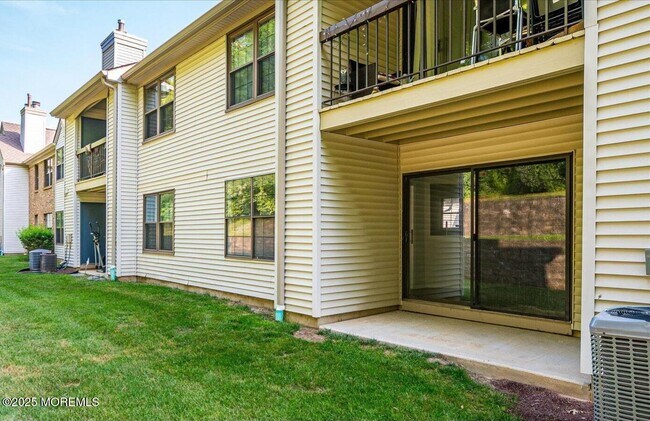 Building Photo - 2006 Bayhead Dr