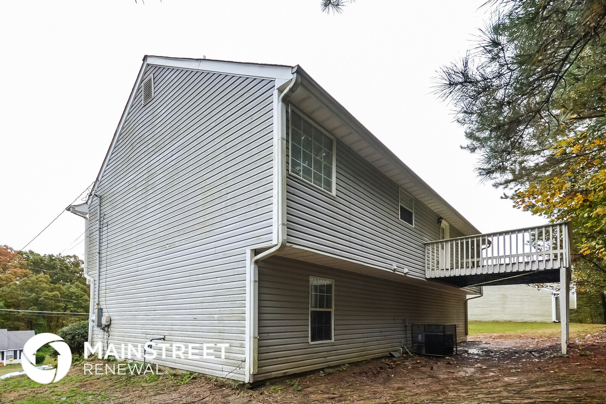 Building Photo - 6731 Hidden Lake Dr