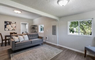 Building Photo - 625 25th St SE