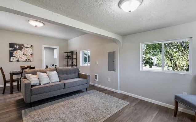 Building Photo - 625 25th St SE