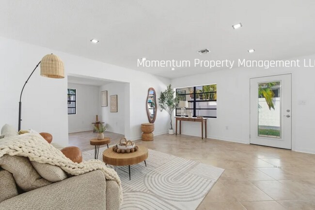 Building Photo - Gorgeous 4 Bedroom in Dunedin! Full Upgraded w/ a Pool!! Don't Miss Out!!