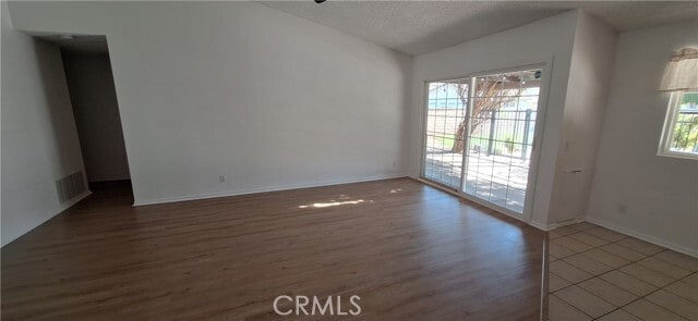 Building Photo - 1704 Hampshire Ct