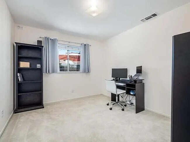 Building Photo - 178 N Magnolia Ave