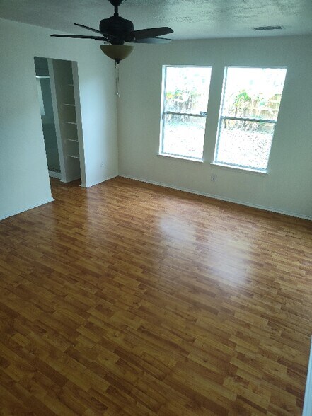 Building Photo - 4838 Lazy Timbers Dr