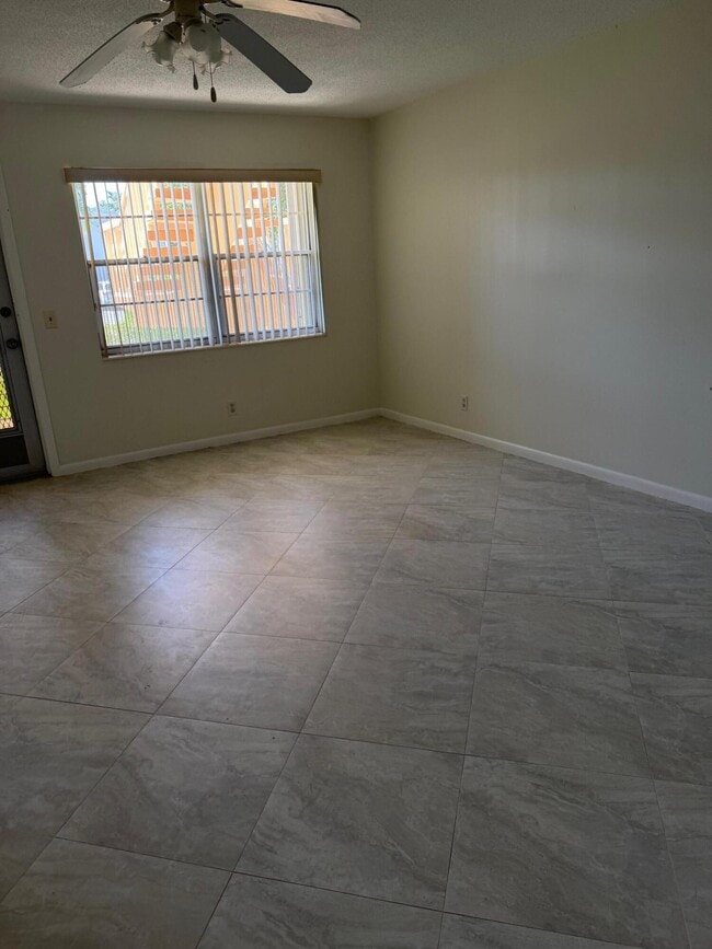 Building Photo - 79 Dorchester E