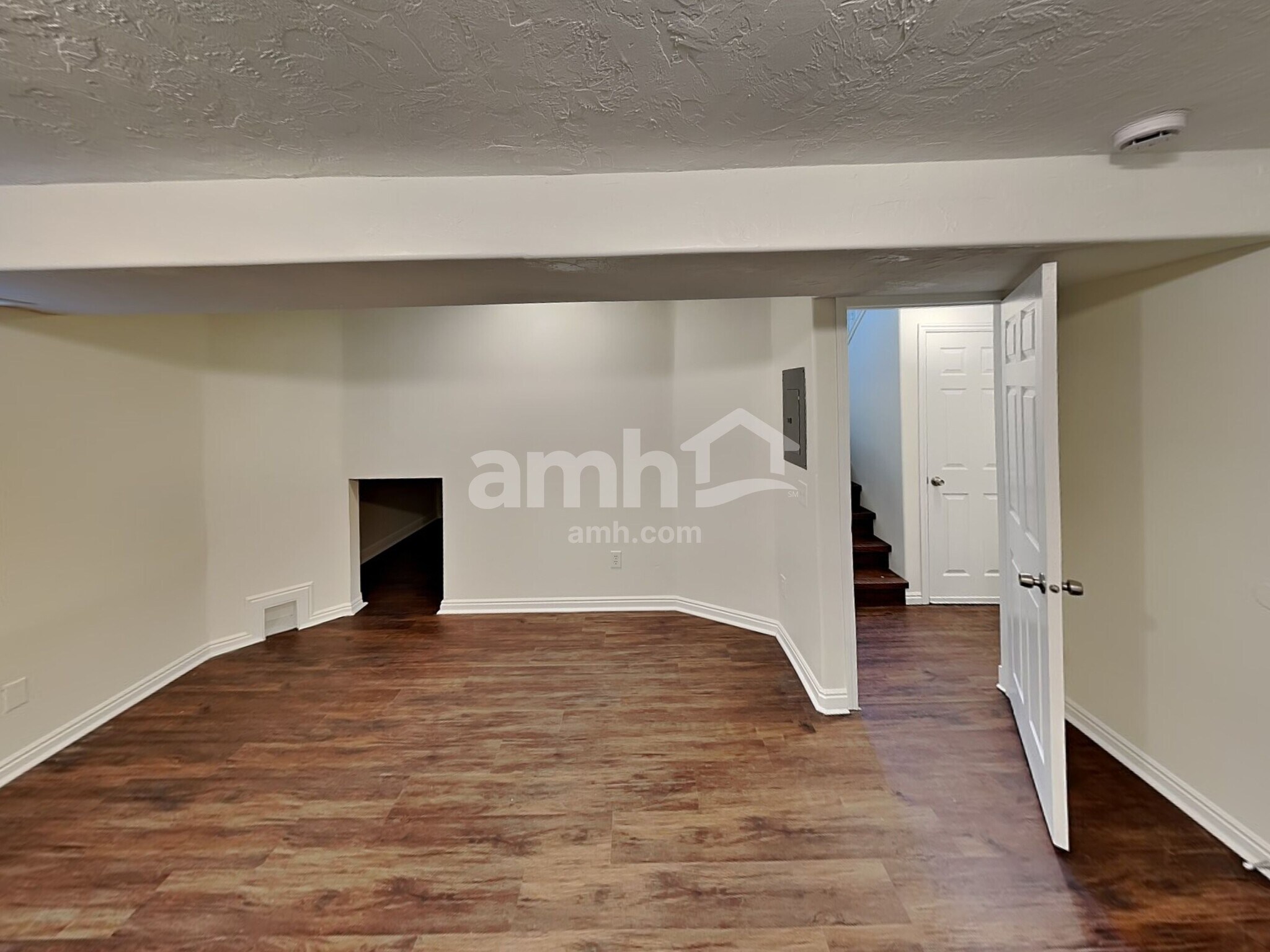 Building Photo - 3327 N 1050 E