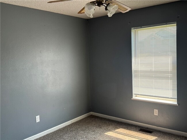 Building Photo - 1114 A Mockingbird Ln