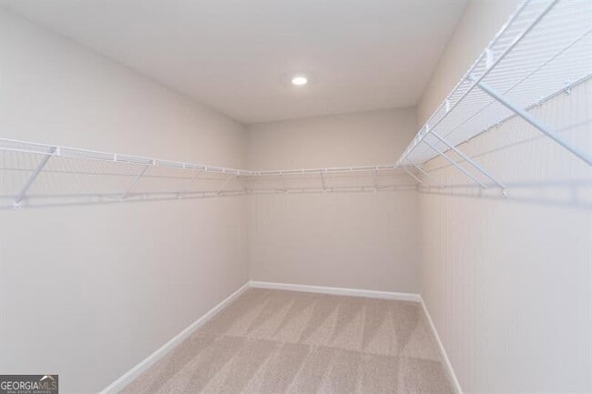 Building Photo - 1626 Lansing Bluff Walk