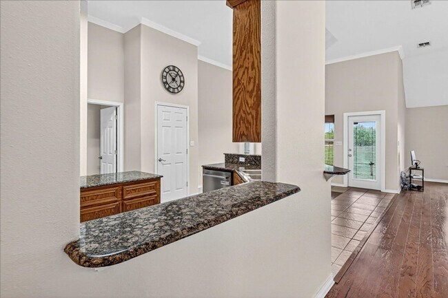 Building Photo - 6325 Oso Pkwy