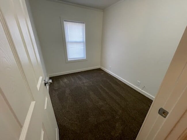 Building Photo - Nice Totally Remodeled 3 Bedroom /1 Bath Home in Downtown Goshen