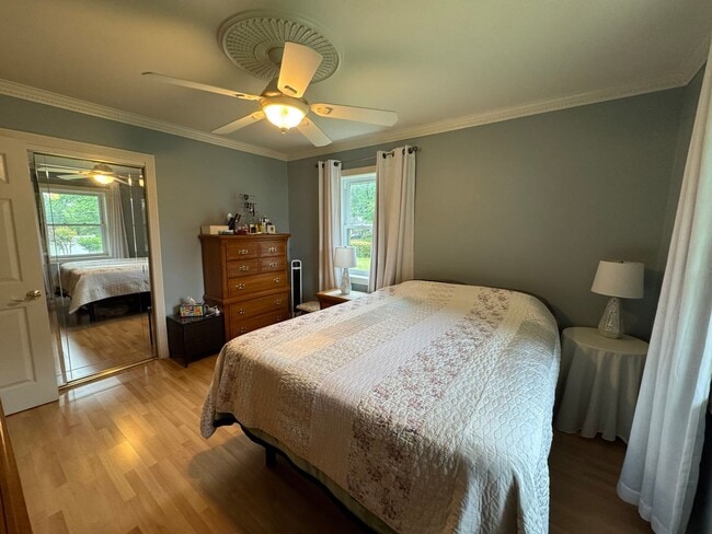 Building Photo - Gorgeous 3 Bed 1.5 Bath Single-Family Home...